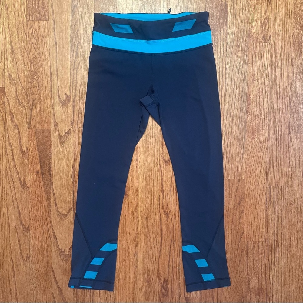 Lululemon Run: Inspire Crop II Inkwell Quilt Winter Micro Macro Stripe Surge 2